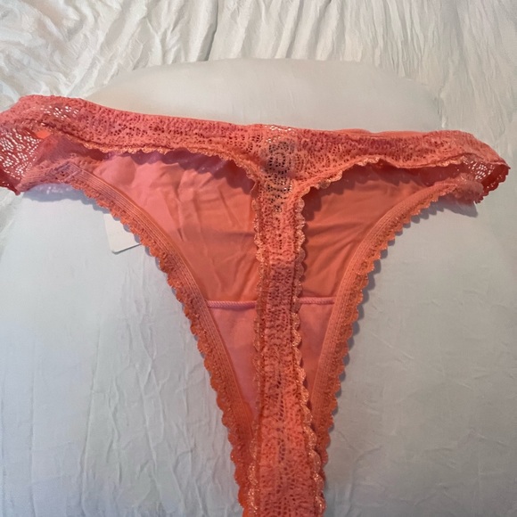 NWT B.Tempted Lace Bra and Thong set 36DD Bra and Medium Thong in bright Coral - Picture 12 of 14